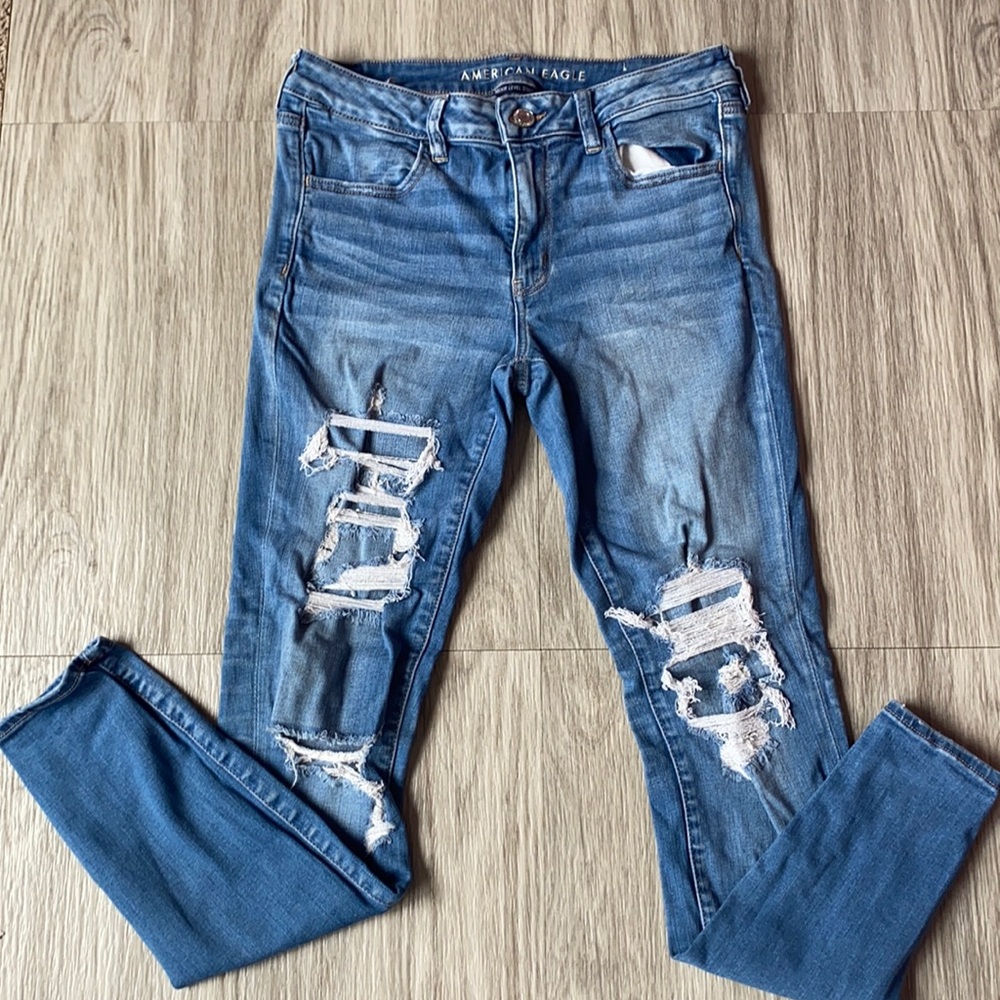 American Eagle destroyed jeggings
